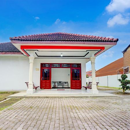 Hotel O Krakatau Near Universitas Muhammadiya Sumatra Utara Umsu Medan Bagian luar foto